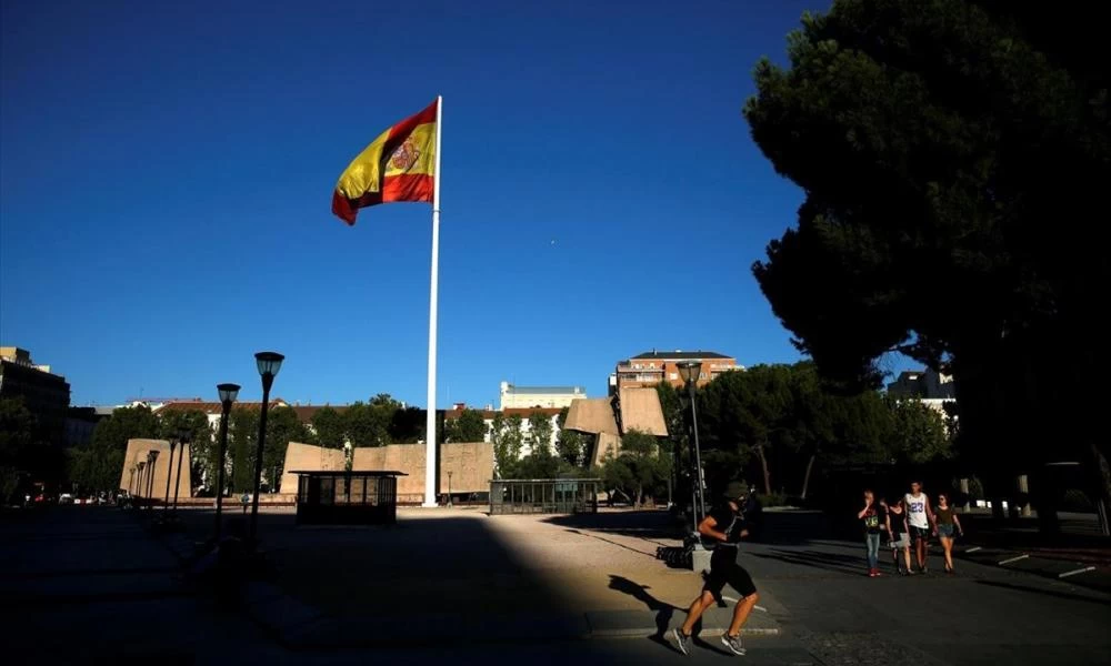 Ισπανία: «Κλείδωσε» η αύξηση του κατώτατου μισθού